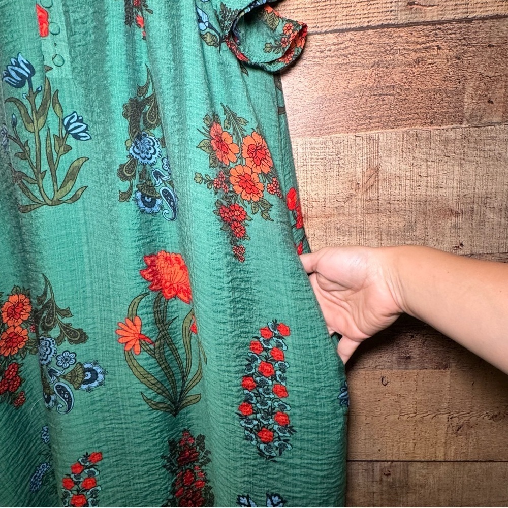 THML Green Flower Garden Dress size Small Floral Flowy Flutter Sleeve - Picture 6 of 11